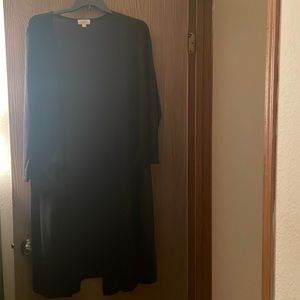 Size L Lularoe black duster.